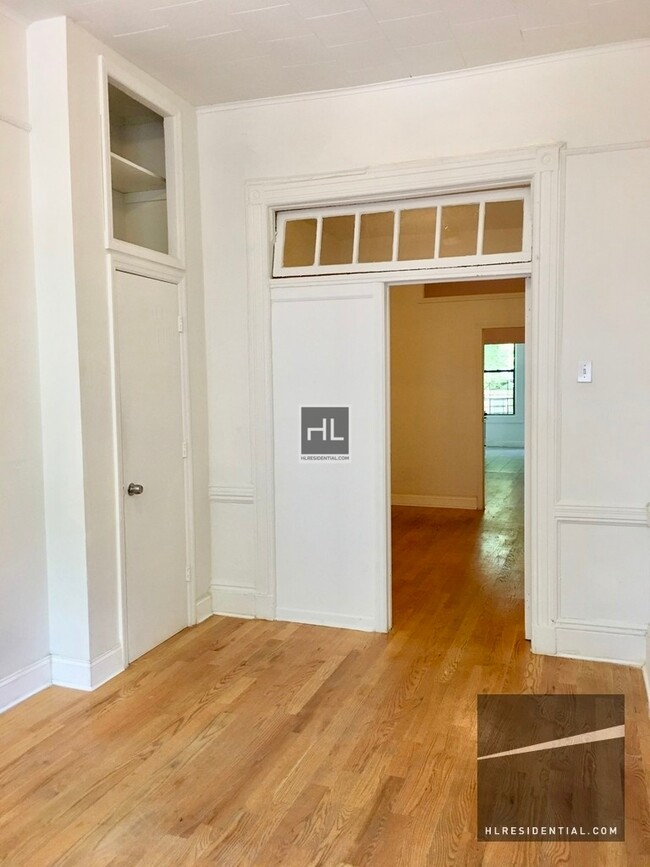 Building Photo - Bushwick 2BR with Massive Private Backyard