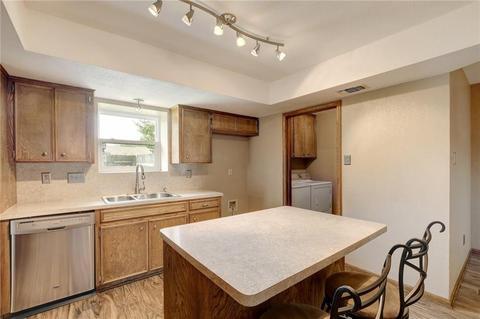 Foto del edificio - Ready for move in ASAP