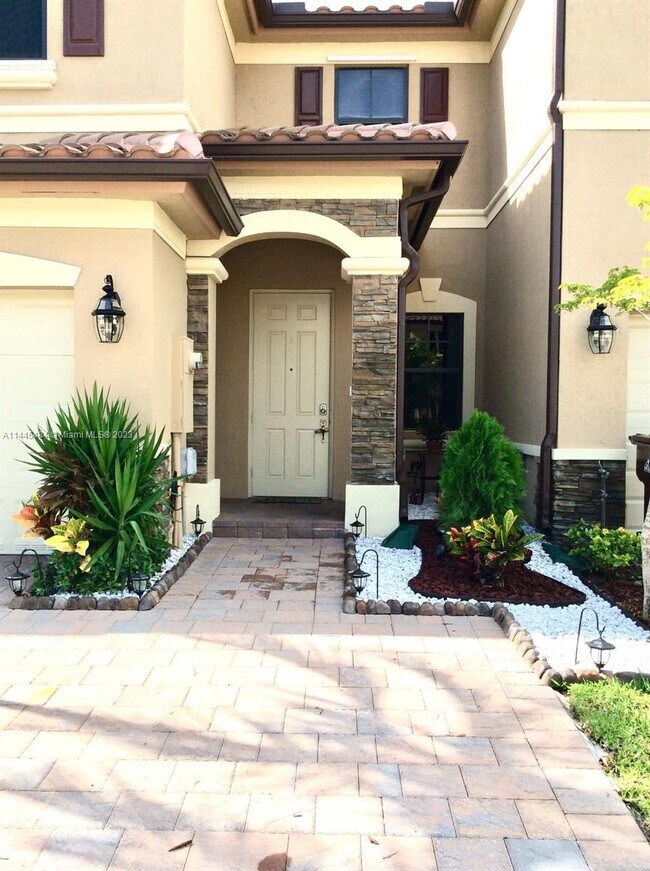 Foto del edificio - 3352 W 91st Terrace