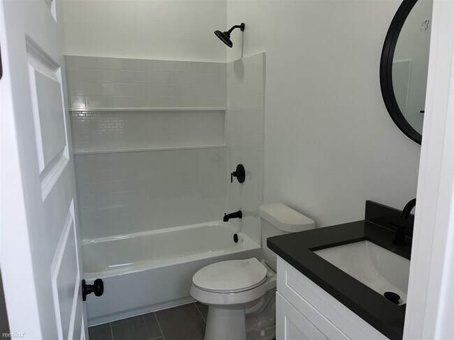 Building Photo - 2 br, 1.5 bath Duplex - 1662 North Tonti S...