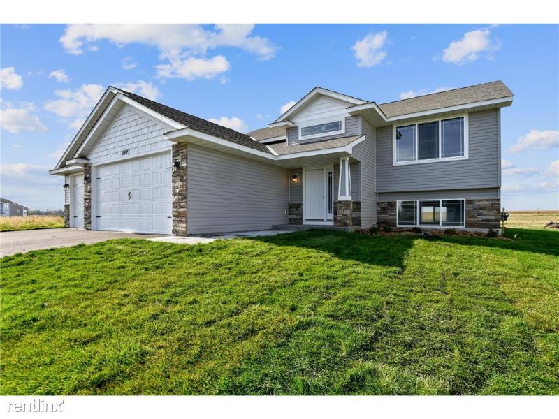 Foto principal - 3 br, 2 bath House - 4236 89th St NE