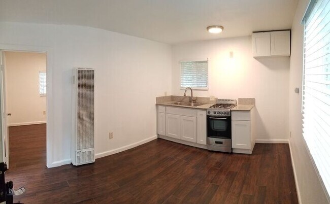 Building Photo - Pet friendly 1 bedroom home in Crestline, ...