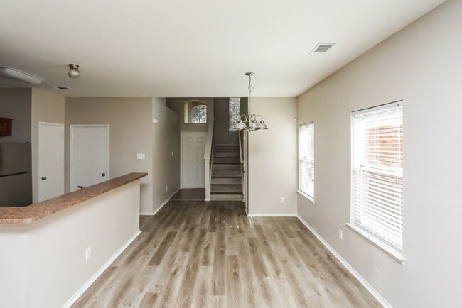 Building Photo - 9948 Chilmark Way