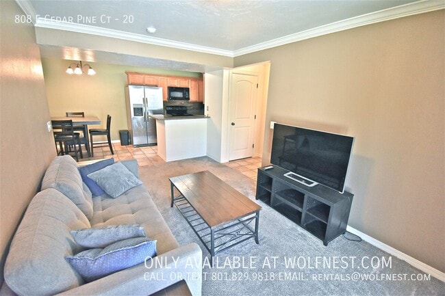 Building Photo - 808 Cedar Pine Ct