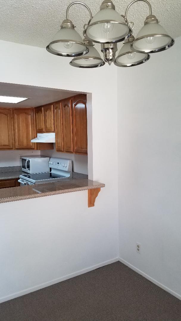 38 Las Moradas Cir Unit 38 Las Moradas, San Pablo, CA 94806 Condo for