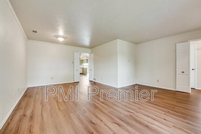 Foto del edificio - 411 Tiffany Trail