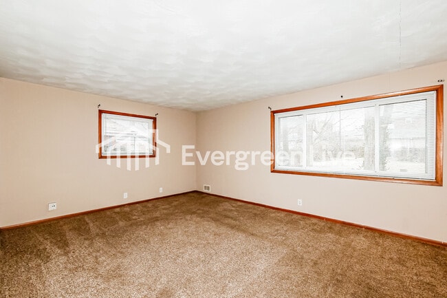 Foto del edificio - 5941 Winston Dr