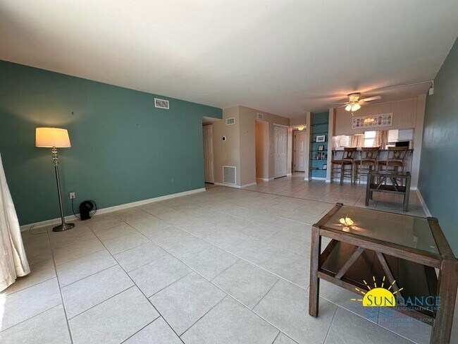 Foto del edificio - Gulf-Front 2 Bedroom Condo in Fort Walton Beach!