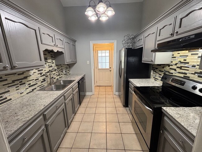 Photo - 326 Stoney Creek Ave House