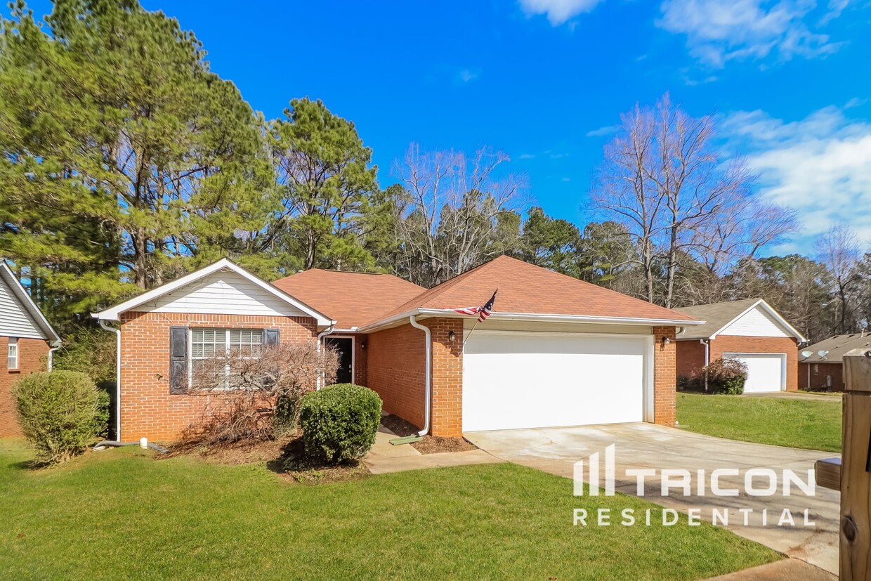 Foto principal - 232 Oakwood Circle Stockbridge GA