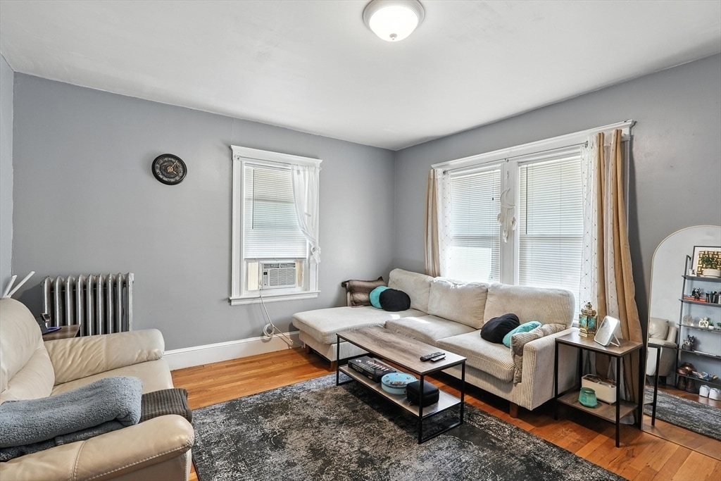 Primary Photo - 64 Endicott St