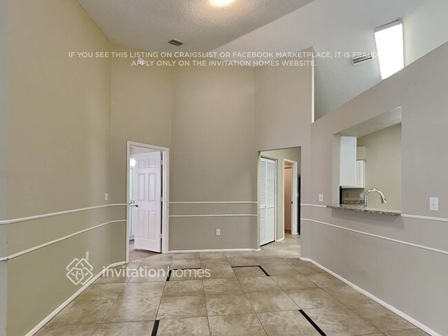 Foto del edificio - 12921 Longcrest Dr