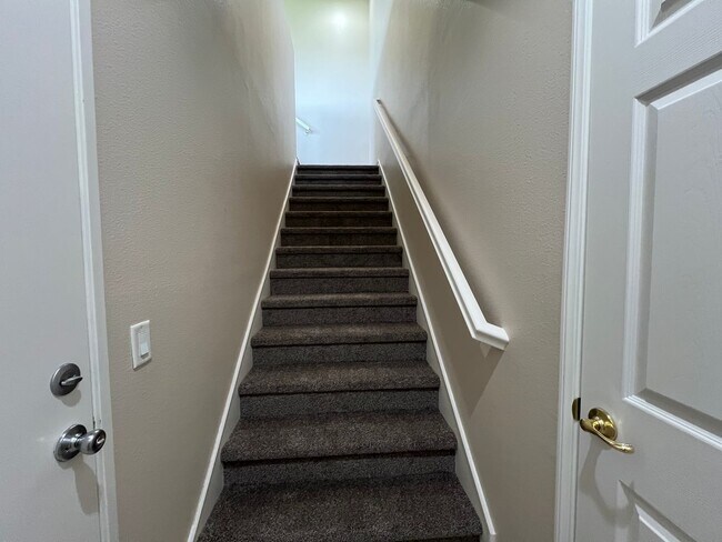 Building Photo - Cute 2 bedroom Condo Available for Rent