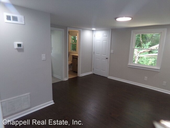 Building Photo - 3 br, 1 bath House - 309 N. Old Church St.