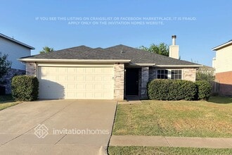 Building Photo - 2940 Marco Dr