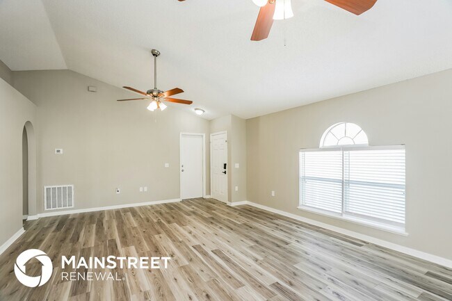 Foto del edificio - 10401 Opus Dr