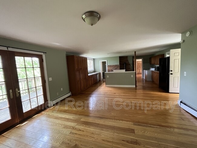 Photo - 121 Bay Rd Apartment