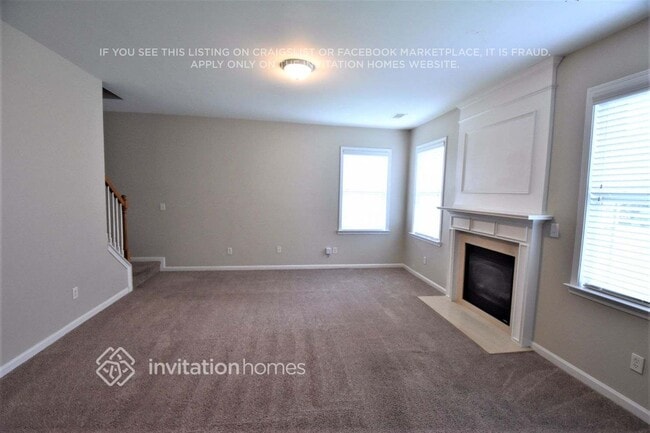 Building Photo - 7376 Blue Jay Way