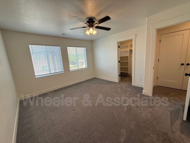 Building Photo - 1294 1640 S