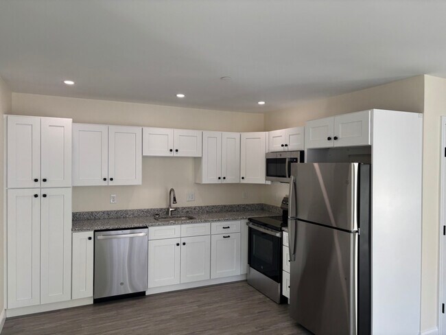 Foto del edificio - 725-727 Central Ave