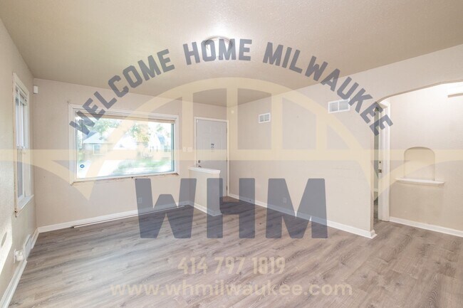 Building Photo - Welcome Home to this Charming 2 Bedroom 1 ...