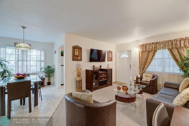 Foto del edificio - 2404 NE 33rd Ave