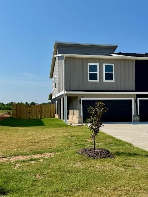 Building Photo - 1703 SW Casuarina Dr