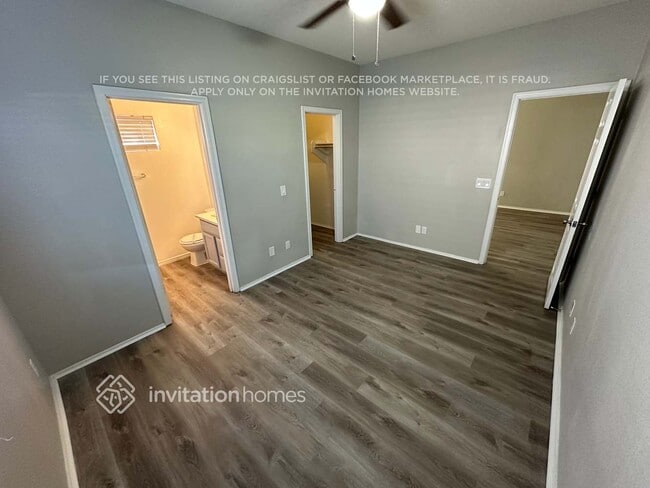 Building Photo - 833 E Minton St