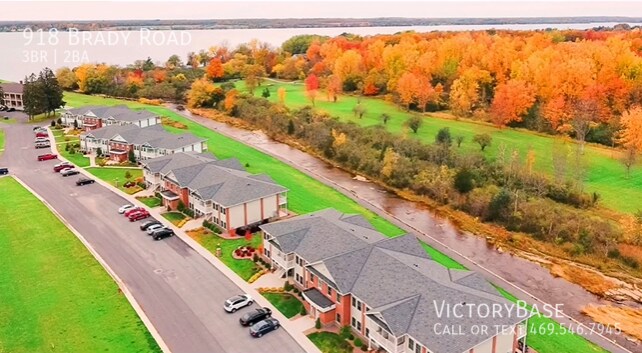 Foto del edificio - 918 Brady Rd