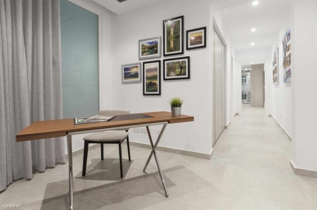 Foto del edificio - 3 br, 2 bath Condo - 818 W 223rd St Unit 2