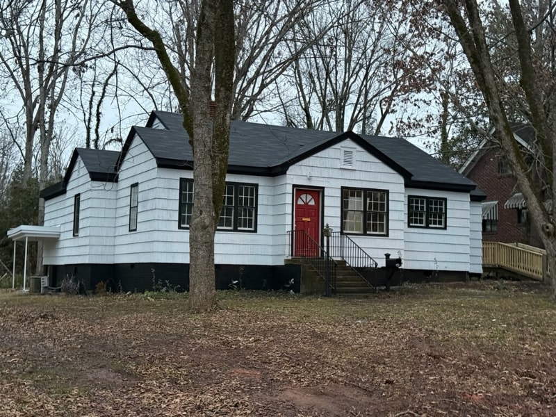 Primary Photo - 209 Forest Ln