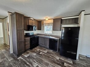 Building Photo - 52 Mapledale Acres