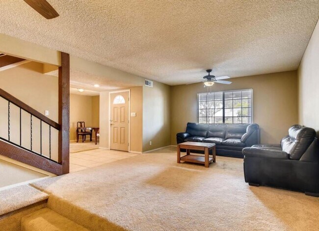 Building Photo - Charming 4-Bedroom Home with Spacious Floo...