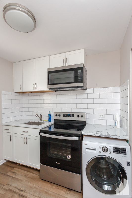 Foto del edificio - 6427 N Hermitage Ave