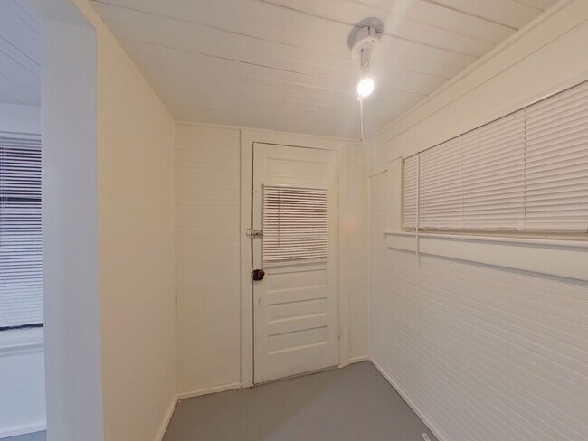 Foto del edificio - 2 bedroom single level home