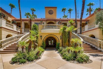 Building Photo - 230 E Flamingo Rd