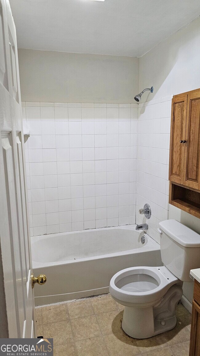 Foto del edificio - 238 Meadowdale Dr