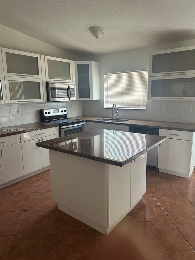 Foto del edificio - 12855 SW 207th Terrace
