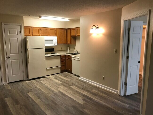Building Photo - 200 Sandestin Ln