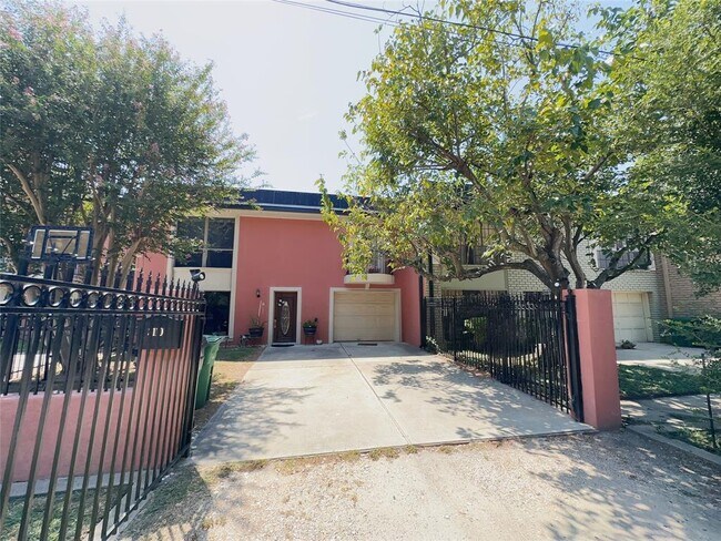 Foto del edificio - 3108 Vossdale Rd