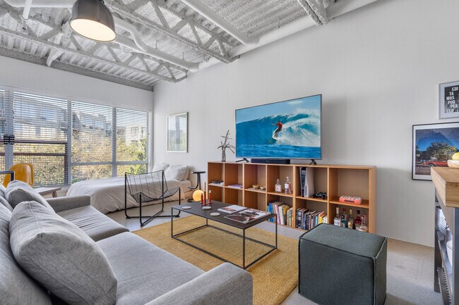 Photo du bâtiment - 350 E 2nd Ave