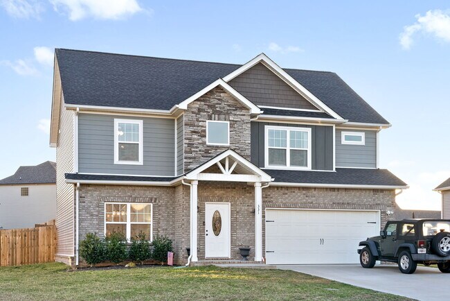 Foto del edificio - 331 Bluebriar Trace