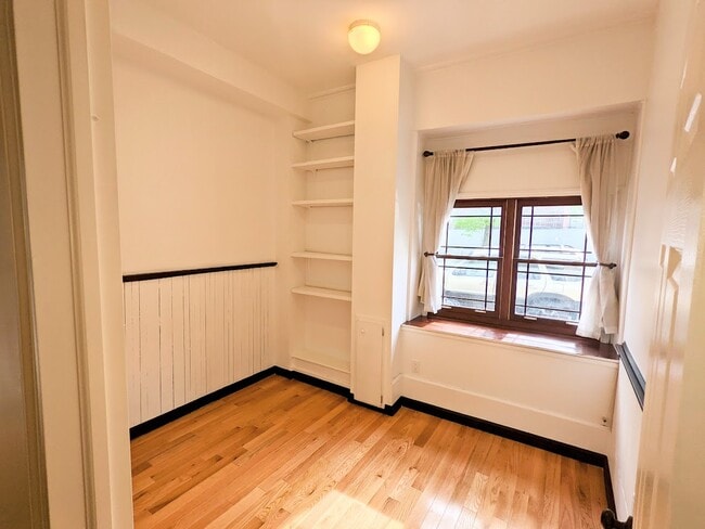 Bedroom - 119 Monroe Ave