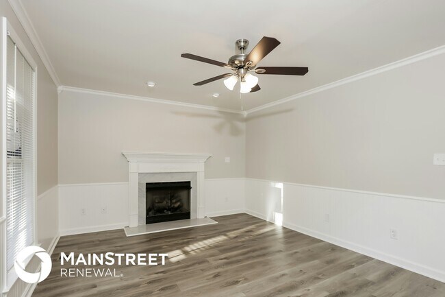 Foto del edificio - 90 Cedarhurst Ln