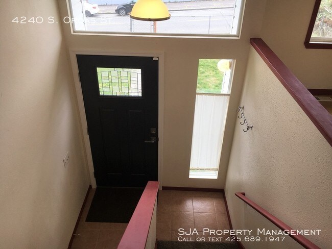 Foto del edificio - 4240 S Orcas St
