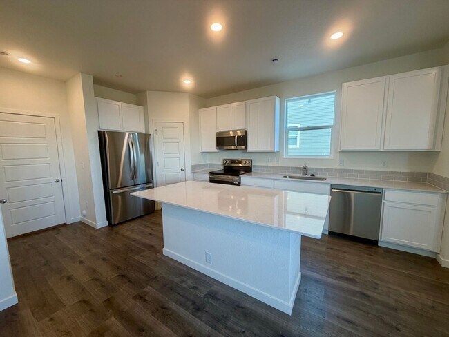 Building Photo - 3852 Pinnacles Ct