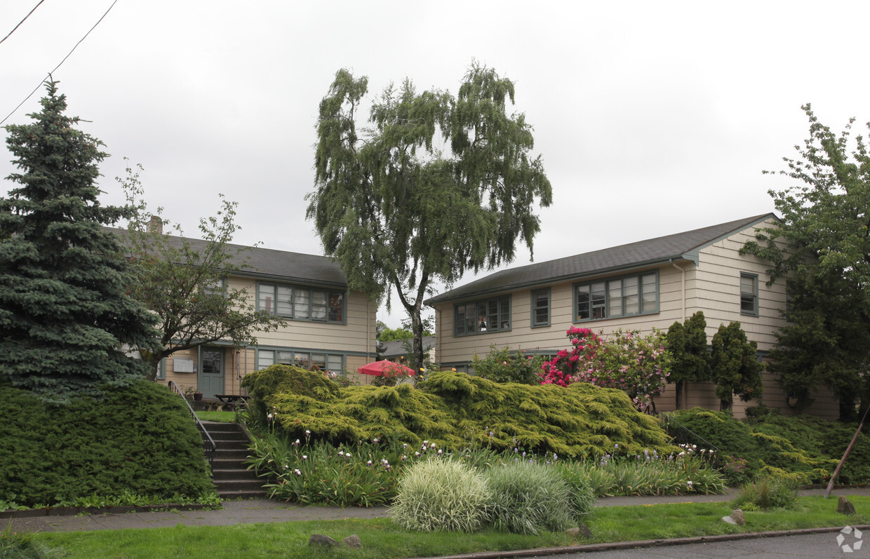 Primary Photo - Aloha Terrace Apartments