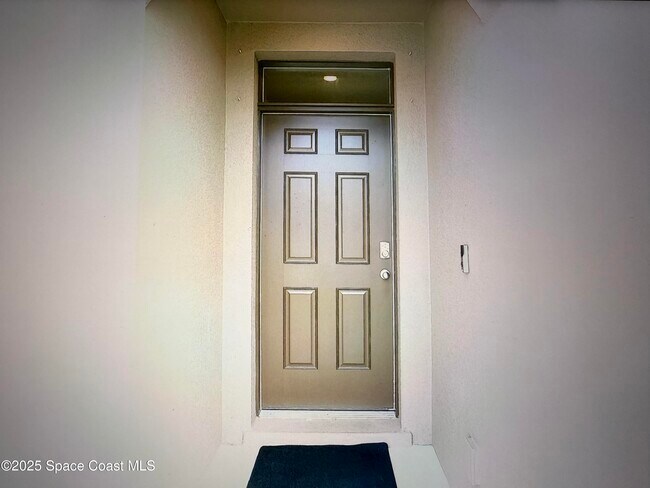 Foto del edificio - 739 Forest Trace Cir