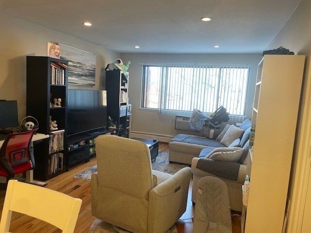 Foto del edificio - 5310 N Chester Ave