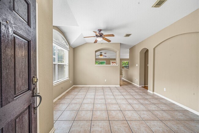 Building Photo - 17935 Rose Hill Park Ln